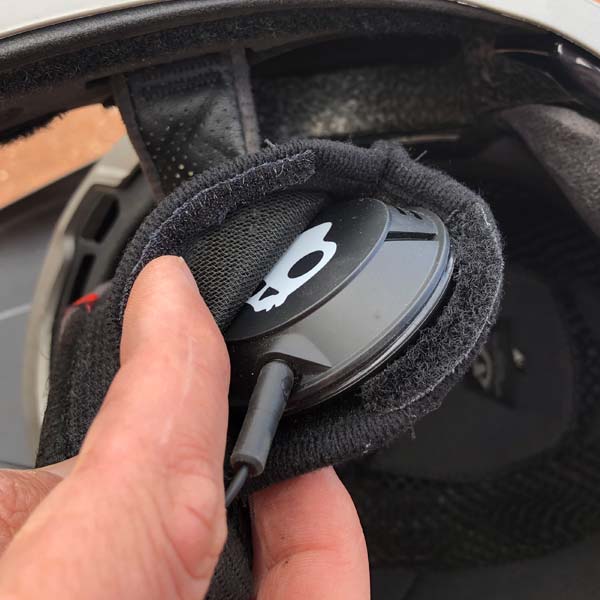 Inserting headphones in the Giro Disciple mountain bike helmet