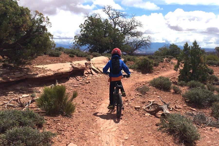 Great Pyramid Loop - beginner mountain bike trail in Moab