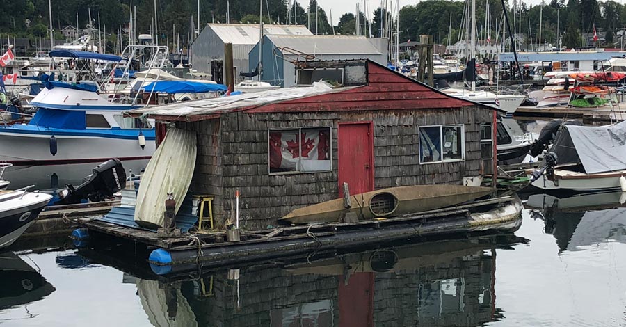 Cabin-boat. Not a house boat.