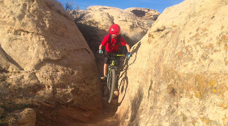 A narrow passage on the Zen Trail in St. George, Utah