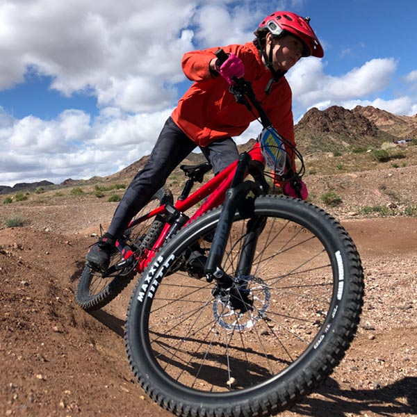 Taking on a corner with the Norco Sight 27.5