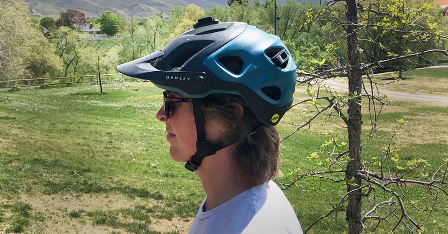 Oakley drt5 cheap mountain bike helmet