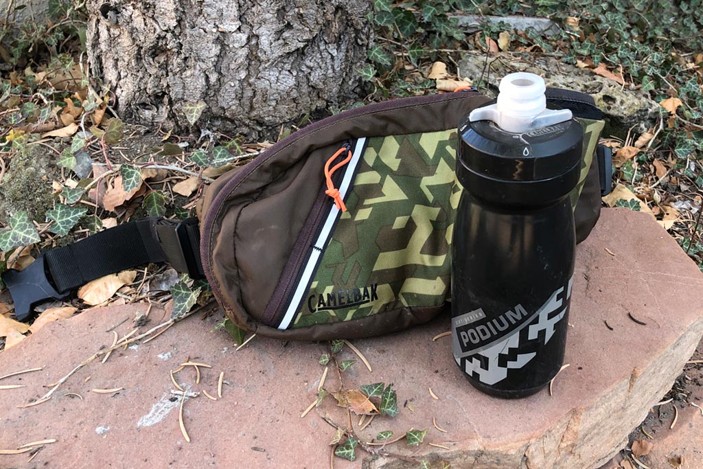 Podium bottle, 21oz - and Flow hip pack