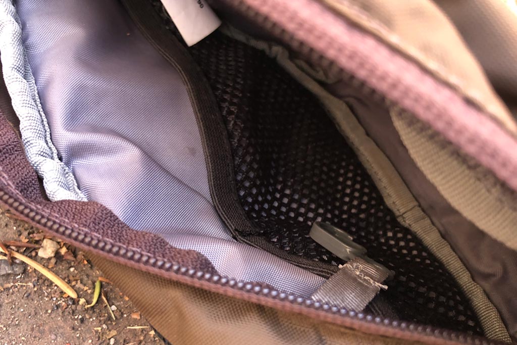 Interior of Camelbak Flow hip pack